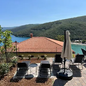Zahtila - Berto Apartment Rabac